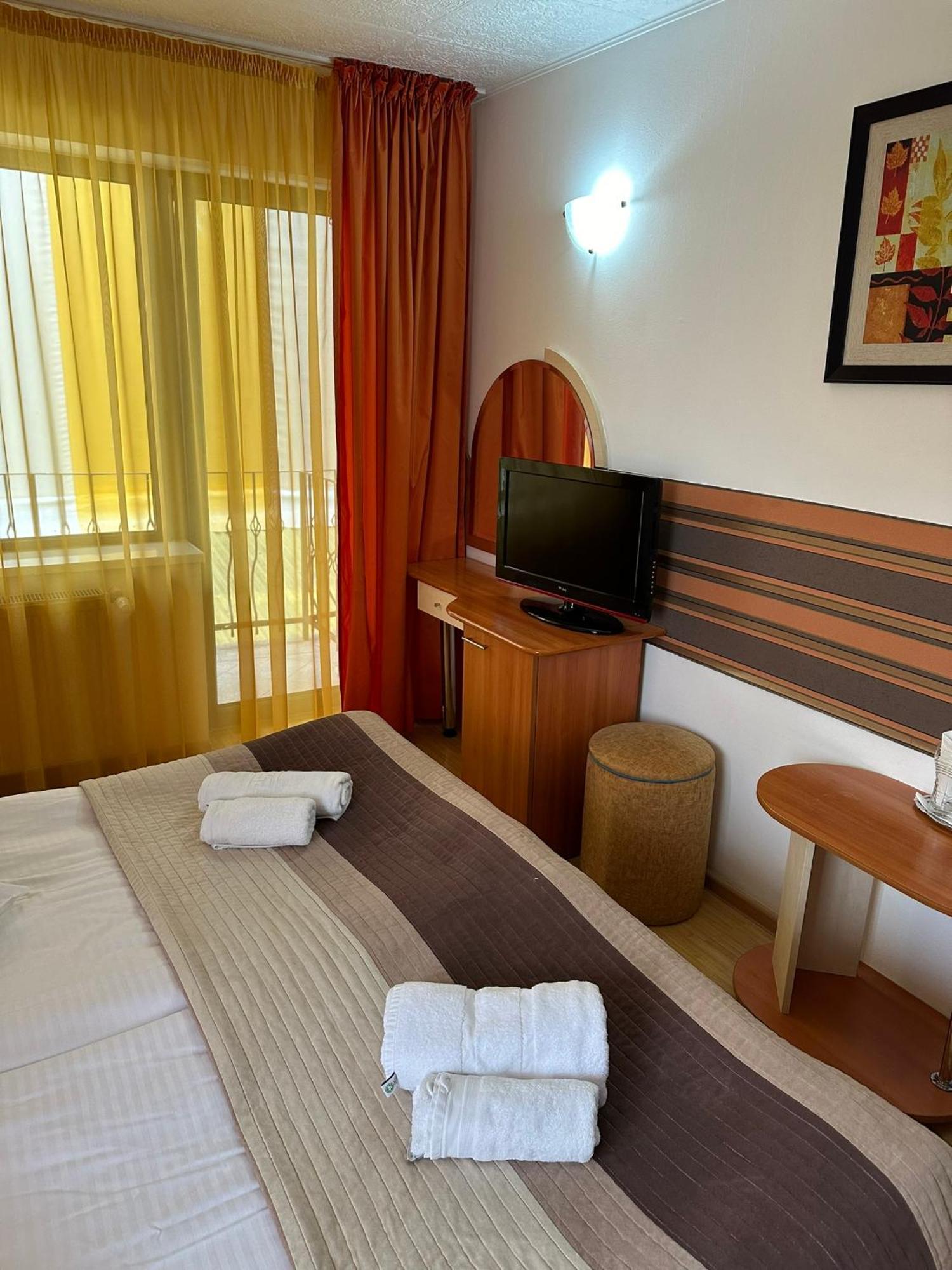 Restaurant Motel Dolorean Săcele Exteriér fotografie